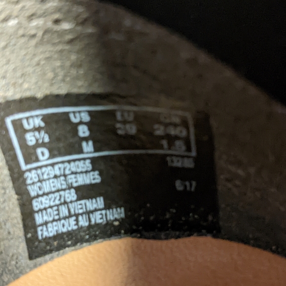 Clarks Artisan Booties Size 8 - Picture 6 of 10